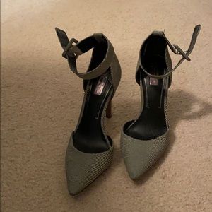 Barely worn Jessica Simpson ankle strap heel